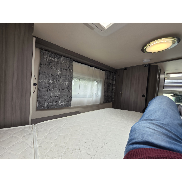 Camping-car profilé étroit Hobby V65GQ 2022 état neuf 18100km Store Tv Sattelite Occasion récente