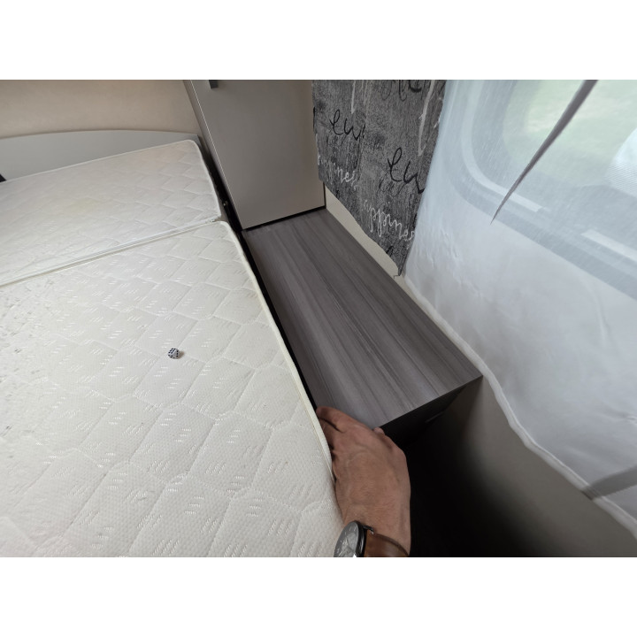 Camping-car profilé étroit Hobby V65GQ 2022 état neuf 18100km Store Tv Sattelite Occasion récente