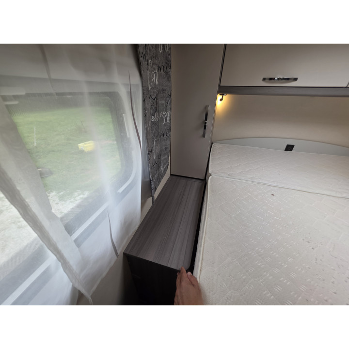 Camping-car profilé étroit Hobby V65GQ 2022 état neuf 18100km Store Tv Sattelite Occasion récente