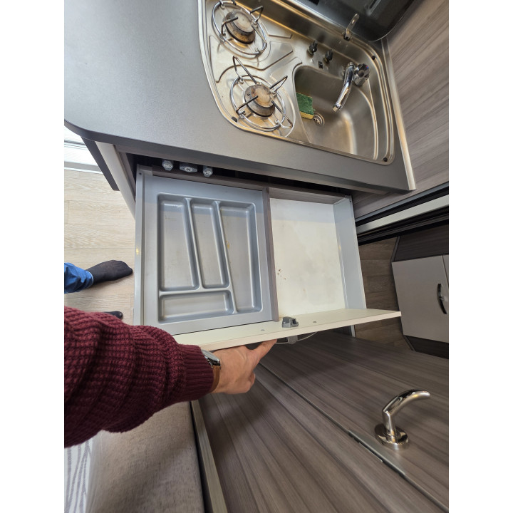 Camping-car profilé étroit Hobby V65GQ 2022 état neuf 18100km Store Tv Sattelite