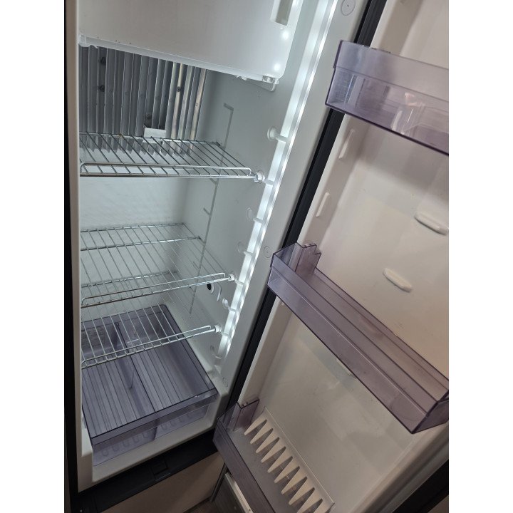 Camping-car profilé étroit Hobby V65GQ 2022 état neuf 18100km Store Tv Sattelite