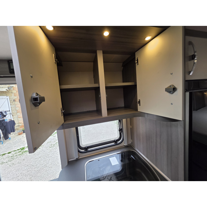 Camping-car profilé étroit Hobby V65GQ 2022 état neuf 18100km Store Tv Sattelite Occasion récente