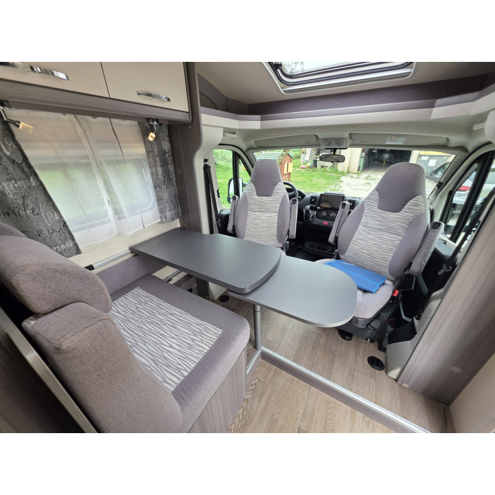 Camping-car profilé étroit Hobby V65GQ 2022 état neuf 18100km Store Tv Sattelite Occasion récente