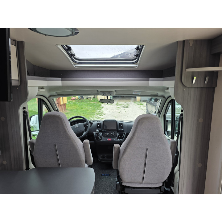 Camping-car profilé étroit Hobby V65GQ 2022 état neuf 18100km Store Tv Sattelite Occasion récente