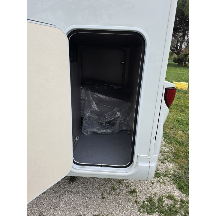 Camping-car profilé étroit Hobby V65GQ 2022 état neuf 18100km Store Tv Sattelite Occasion récente