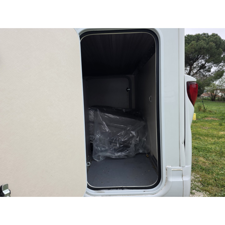 Camping-car profilé étroit Hobby V65GQ 2022 état neuf 18100km Store Tv Sattelite Occasion récente