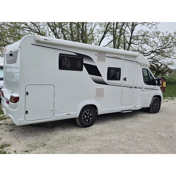 Camping-car profilé étroit Hobby V65GQ 2022 état neuf 18100km Store Tv Sattelite Occasion récente