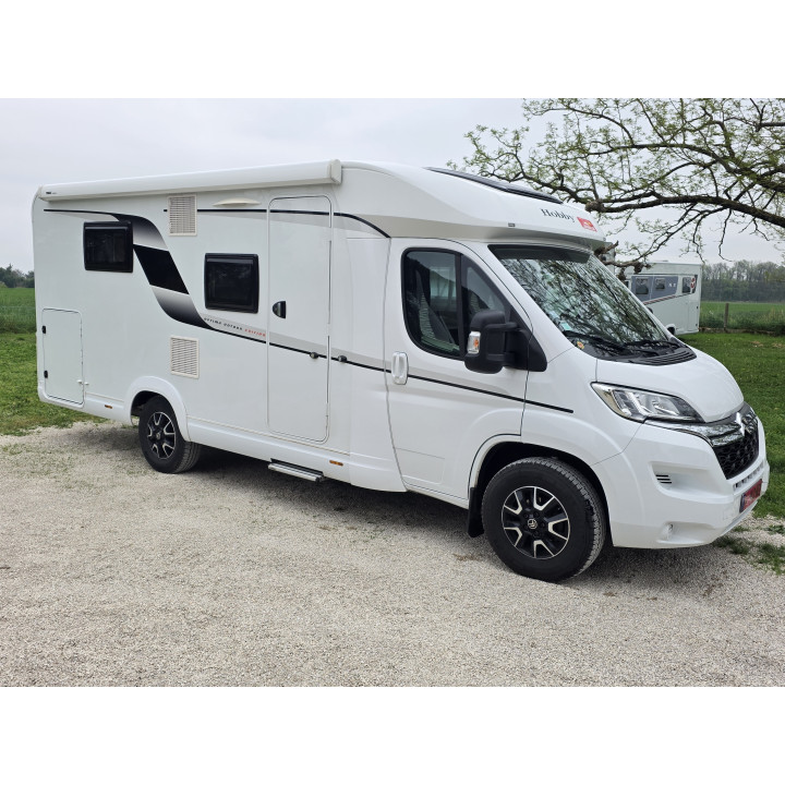 Camping-car profilé étroit Hobby V65GQ 2022 état neuf 18100km Store Tv Sattelite Occasion récente