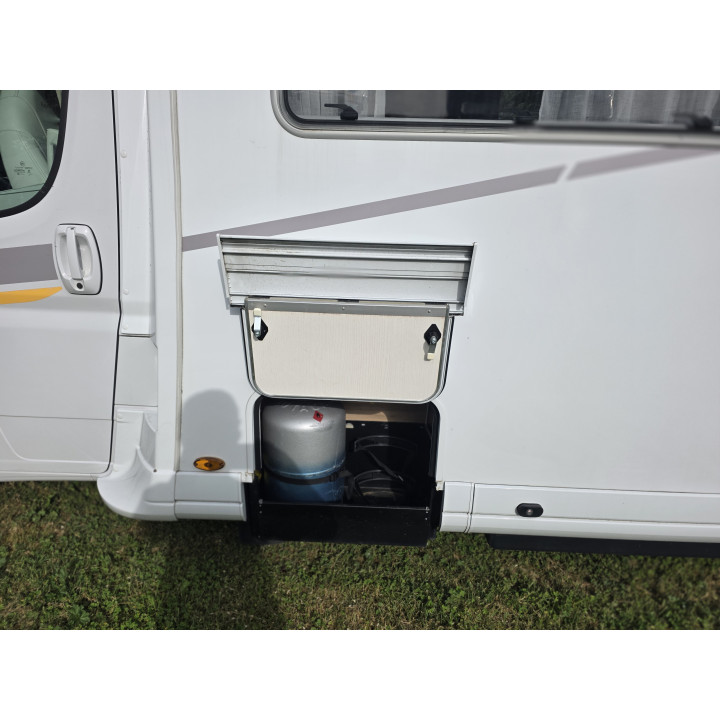 Bavaria T696D Nomade 2024 Attelage Tv Lithium Suspensions pneumatiques comme neuf