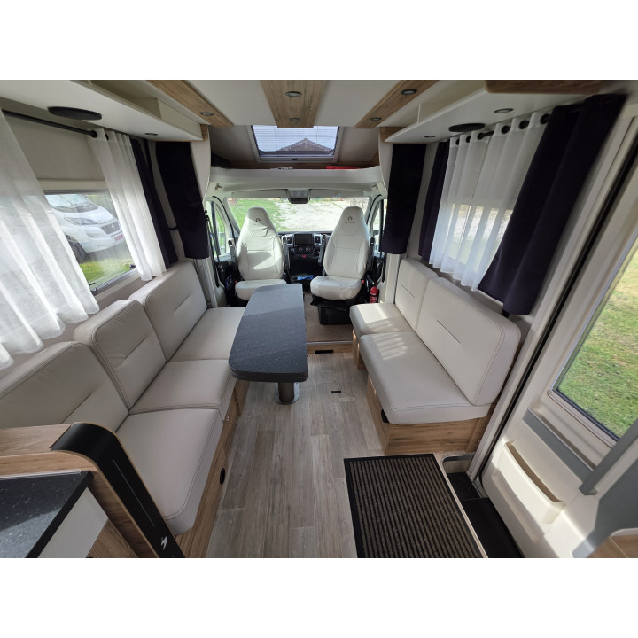 Bavaria T696D Nomade 2024 Attelage Tv Lithium Suspensions pneumatiques comme neuf