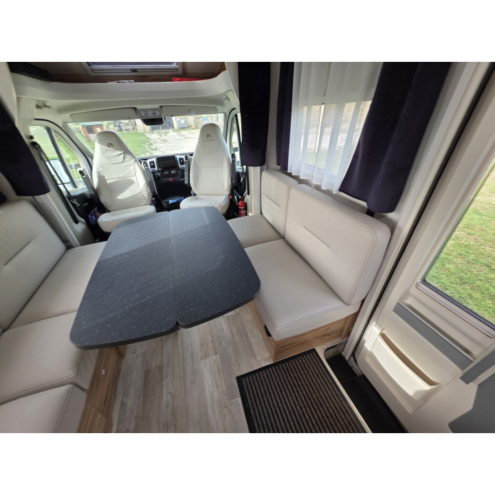 Bavaria T696D Nomade 2024 Attelage Tv Lithium Suspensions pneumatiques comme neuf