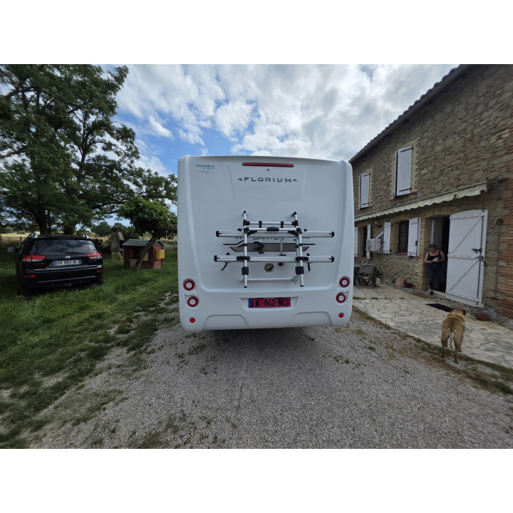 Florium Baxter 64 LDF boite automatique occasion récente 2024 Smart TV Store Porte vélo garanti 12 mois