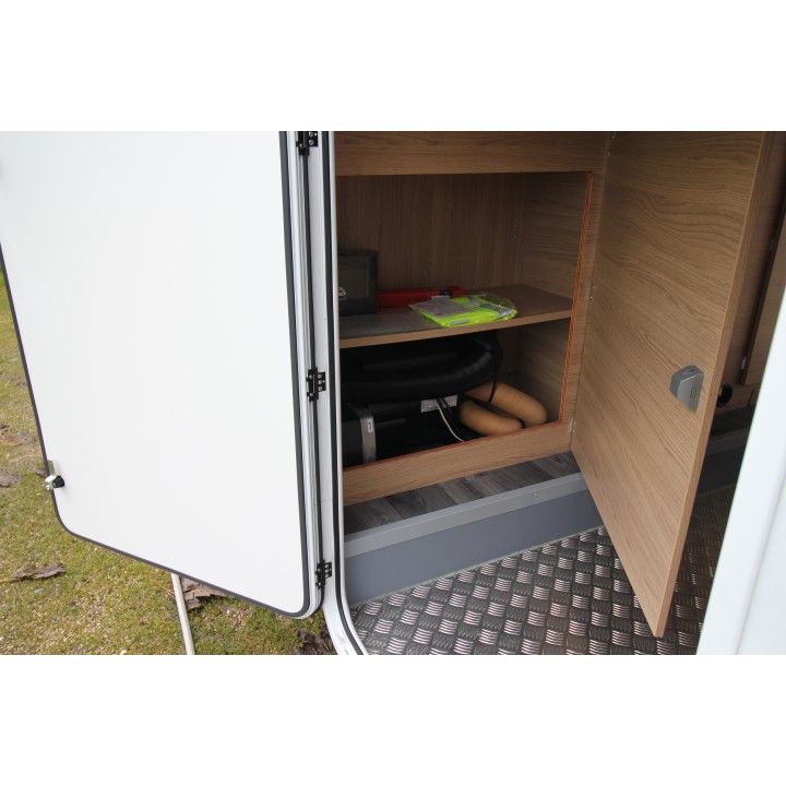 Camping-car profilé LMC Breezer V643G
