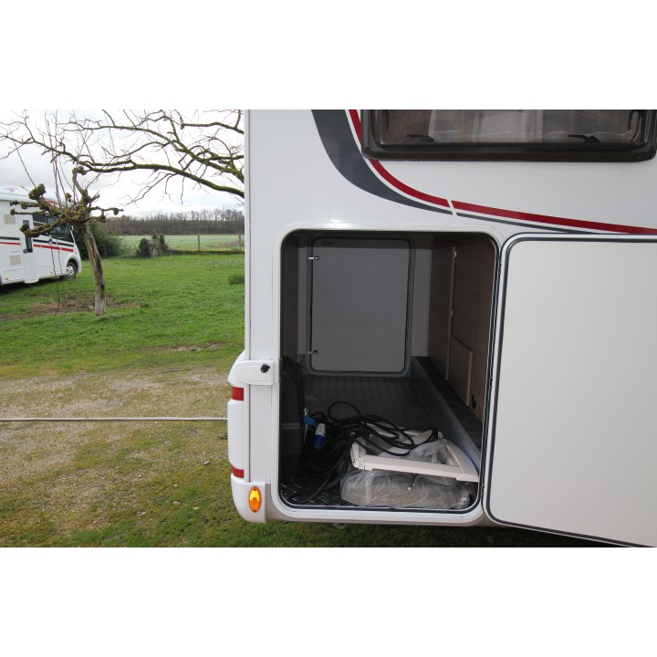 Camping-car profilé LMC Breezer V643G