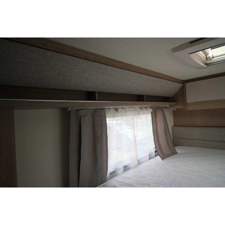 Camping-car profilé LMC Breezer V643G