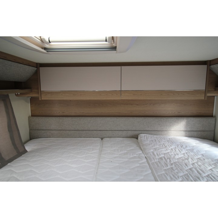 Camping-car profilé LMC Breezer V643G