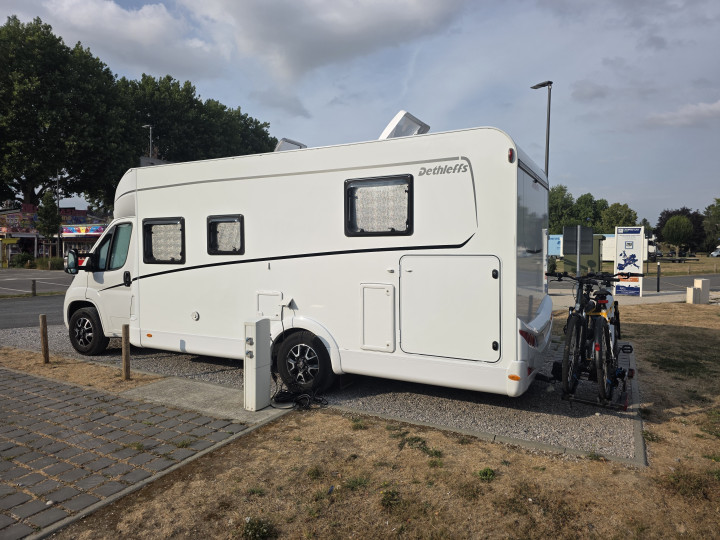 Dethleffs Just 90 T7052DBL 2024 occasion – 10 000 km