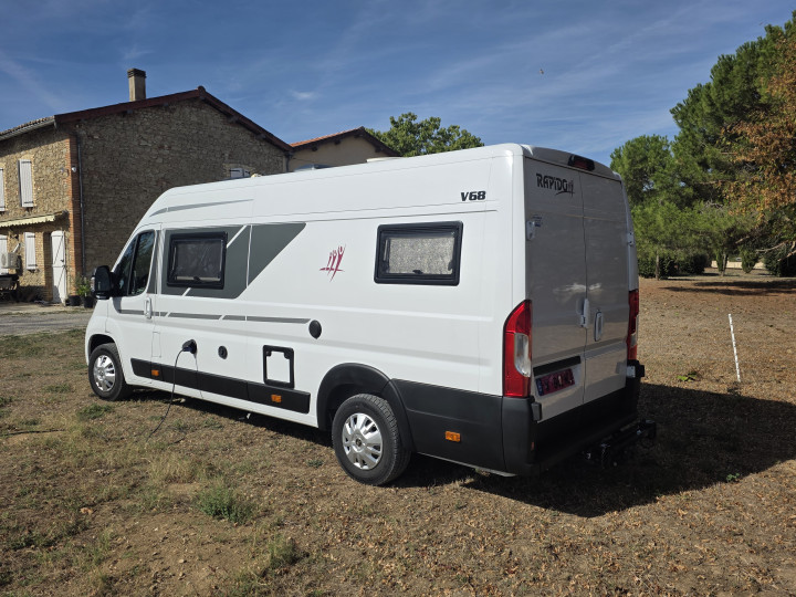 Rapido V68 2023 occasion – Lits jumeaux – 26 100 km