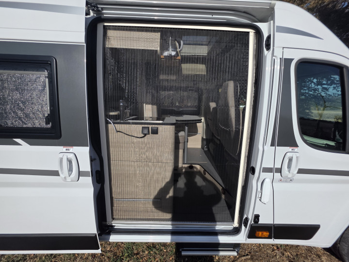 Rapido V68 2023 occasion – Lits jumeaux – 26 100 km