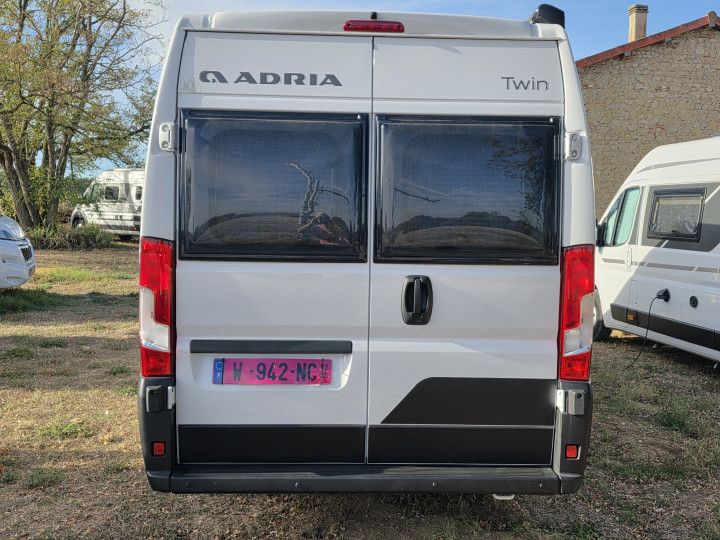 Portes arrière du fourgon Adria Twin Plus 640 SLB