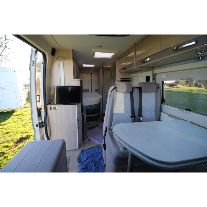 Fourgon van aménagé Rapido V62 d'occasion 2020 13500km état neuf