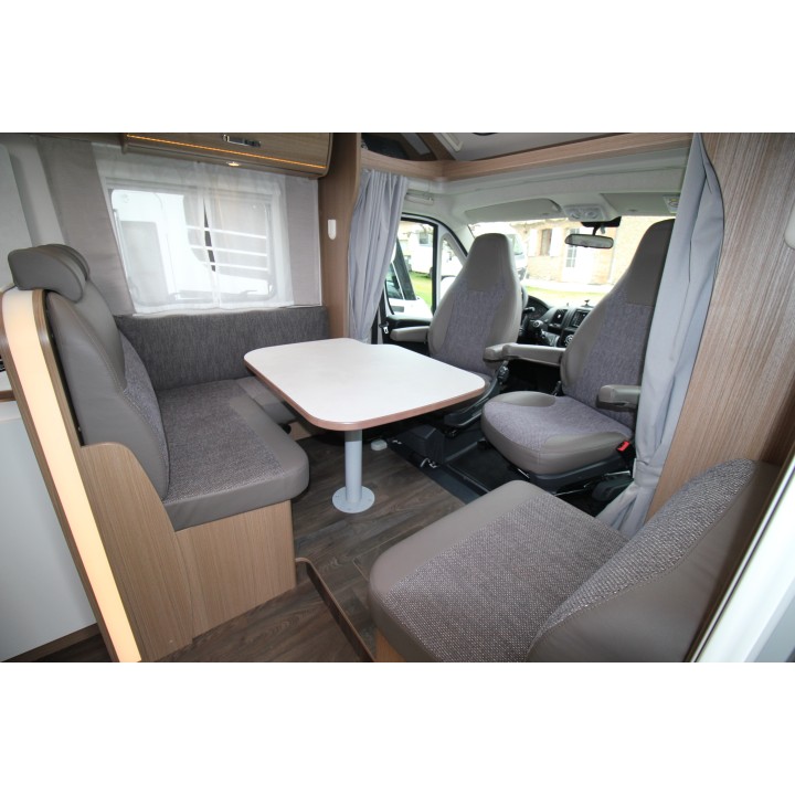 Camping-car profilé Carado T449 état neuf 2020 18700km occasion 4 couchages