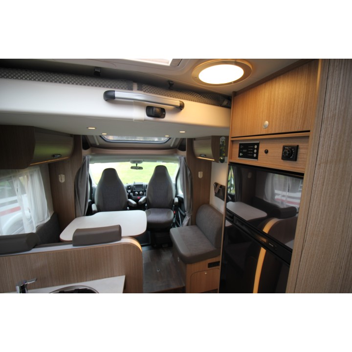 Camping-car profilé Carado T449 état neuf 2020 18700km occasion 4 couchages