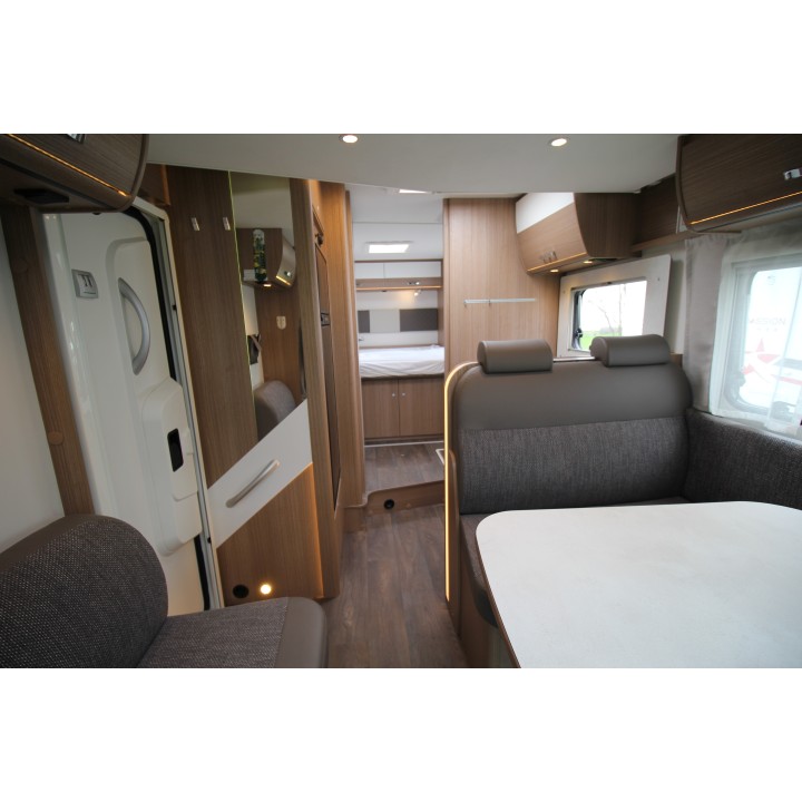 Camping-car profilé Carado T449 état neuf 2020 18700km occasion 4 couchages