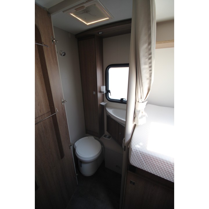 Camping-car profilé Dethleffs Trend d'occasion très bon état T7057EB