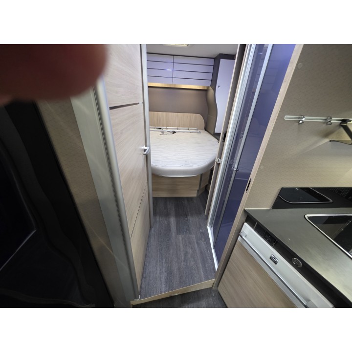 Camping-car profilé d'occasion Challenger 328 Graphite édition anniversary VIP 2021 27200km état neuf