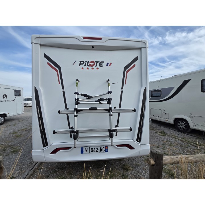 Camping-car intégral Pilote G720FC Sensation occasion récent