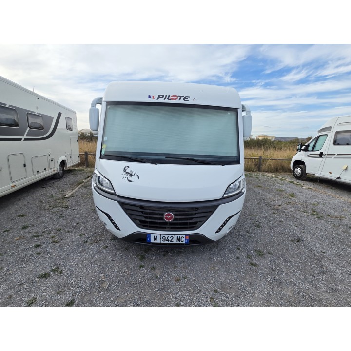 Camping-car intégral Pilote G720FC Sensation occasion récent