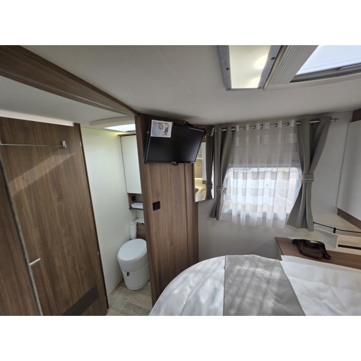 Camping-car intégral Pilote G720FC Sensation occasion récent