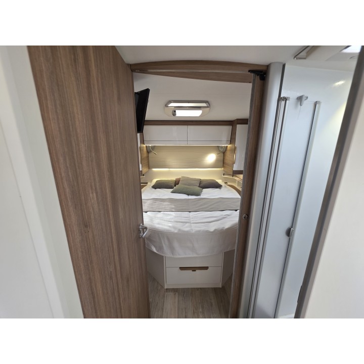 Camping-car intégral Pilote G720FC Sensation occasion récent