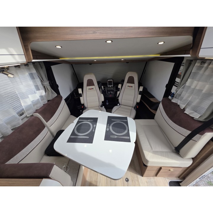Camping-car intégral Pilote G720FC Sensation occasion récent