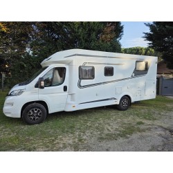 Etrusco T7400SBC 7.40m TV ant sat store + options état neuf garantie 12 mois