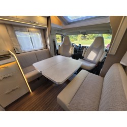 Etrusco T7400SBC 7.40m TV ant sat store + options état neuf garantie 12 mois