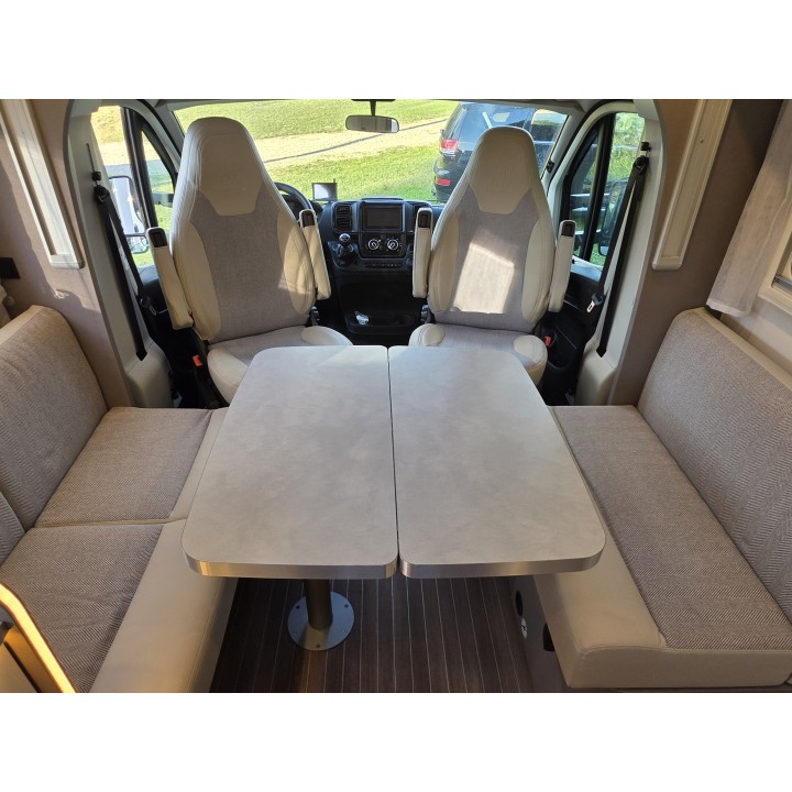Camping-car profilé d'occasion Etrusco T7400SBC 7.40m TV ant sat store + options état neuf garantie 12 mois