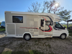 Camping-car profilé d'occasion Challenger 308 boîte auto 170 cv 7.09m garantie 12 mois