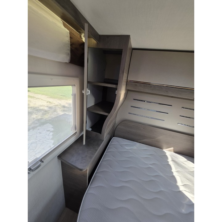 Camping-car profilé d'occasion Challenger 308 boîte auto 170 cv 7.09m garantie 12 mois
