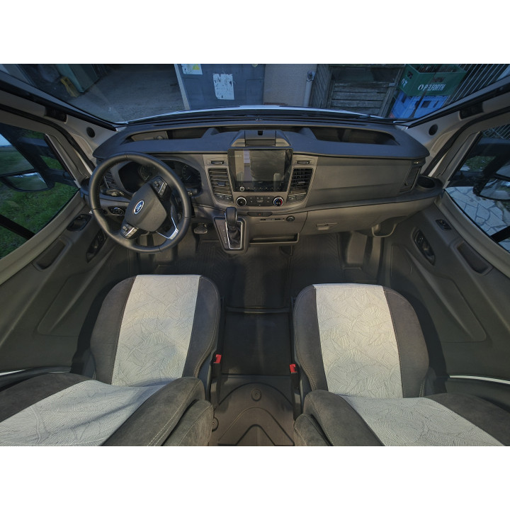 Camping-car profilé d'occasion Challenger 328 boîte auto 7.19m garantie 1 an 170cv lithium