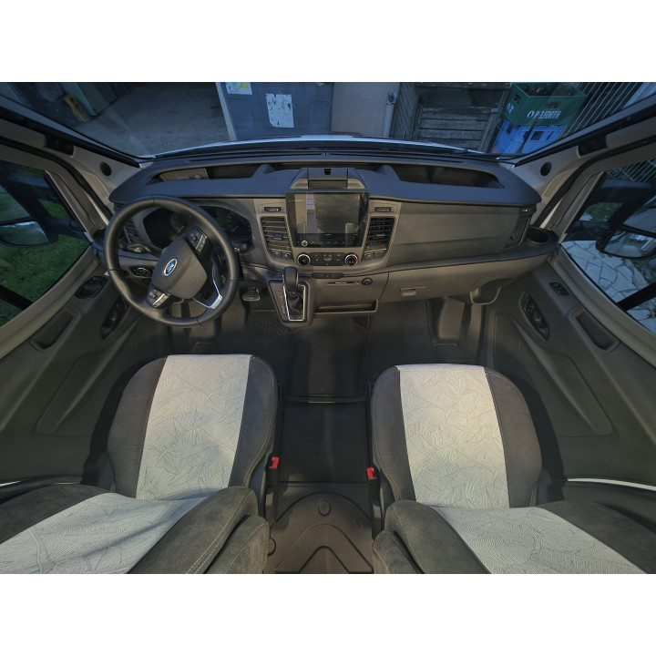 Camping-car profilé d'occasion Challenger 328 boîte auto 7.19m garantie 1 an 170cv lithium