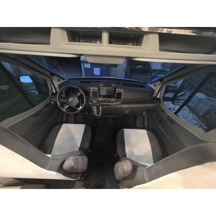 Camping-car profilé d'occasion Challenger 328 boîte auto 7.19m garantie 1 an 170cv lithium
