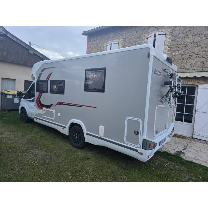 Camping-car profilé d'occasion Challenger 328 boîte auto 7.19m garantie 1 an 170cv lithium