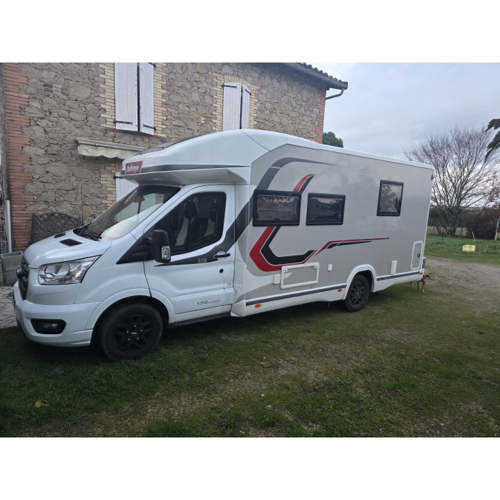 Camping-car profilé d'occasion Challenger 328 boîte auto 7.19m garantie 1 an 170cv lithium