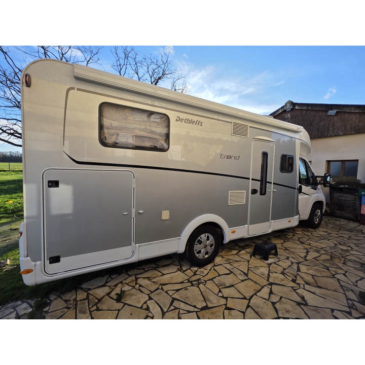 Camping-car profilé occasion Dethleffs Trend T7057EBL Garantie 1 an TV Sat Store