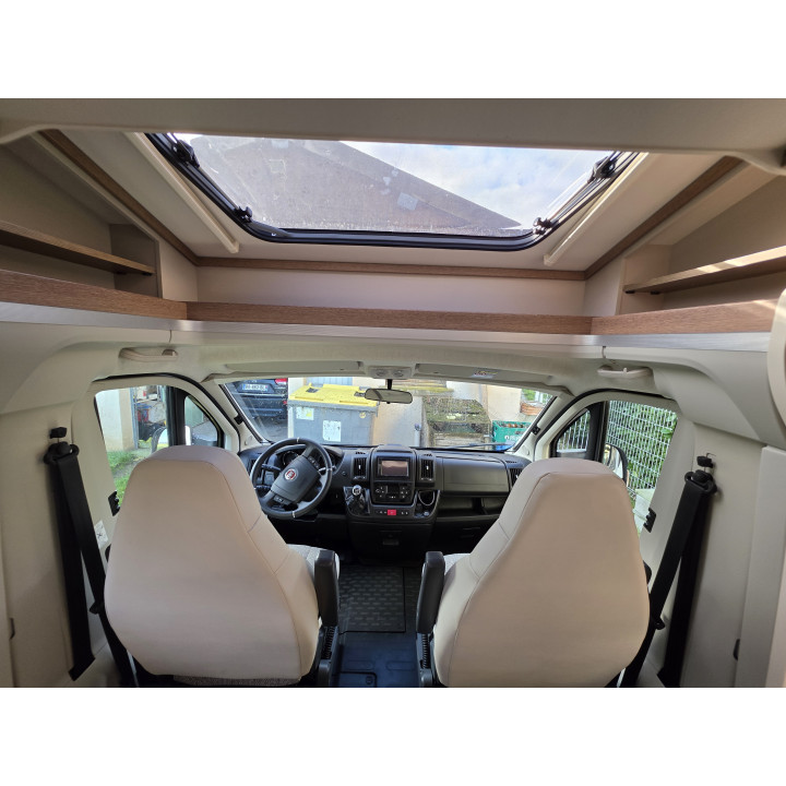 Camping-car profilé occasion Dethleffs Trend T7057EBL Garantie 1 an TV Sat Store
