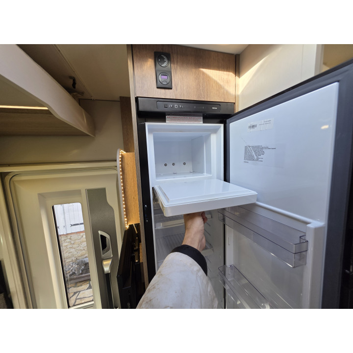 Camping-car profilé occasion Dethleffs Trend T7057EBL Garantie 1 an TV Sat Store