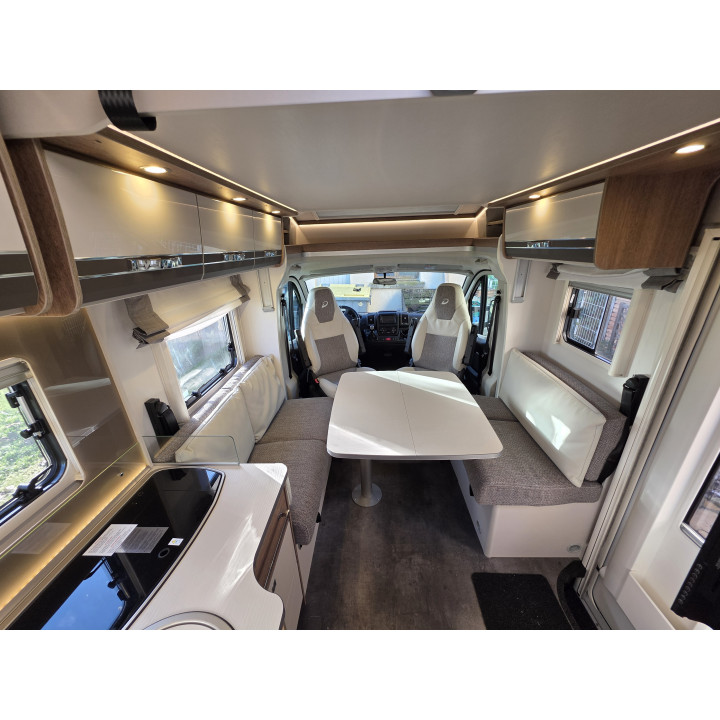 Camping-car profilé occasion Dethleffs Trend T7057EBL Garantie 1 an TV Sat Store