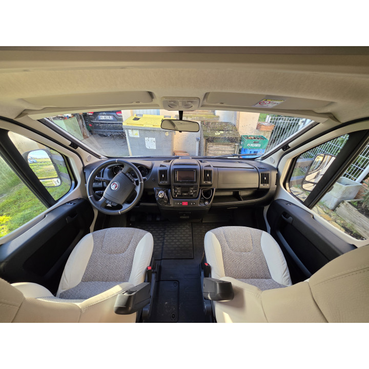 Camping-car profilé occasion Dethleffs Trend T7057EBL Garantie 1 an TV Sat Store